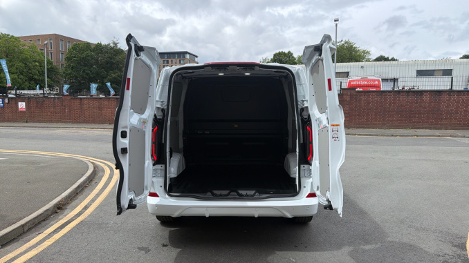 Ford Transit Custom 320 L2 Diesel Fwd 2.0 EcoBlue 150ps H1 Double Cab Van Sport - Image 3